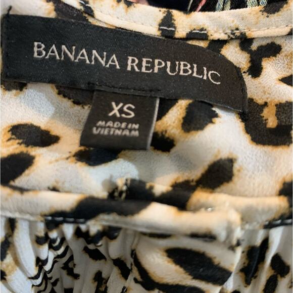 Banana Republic animal print top size XS - Picture 5 of 7